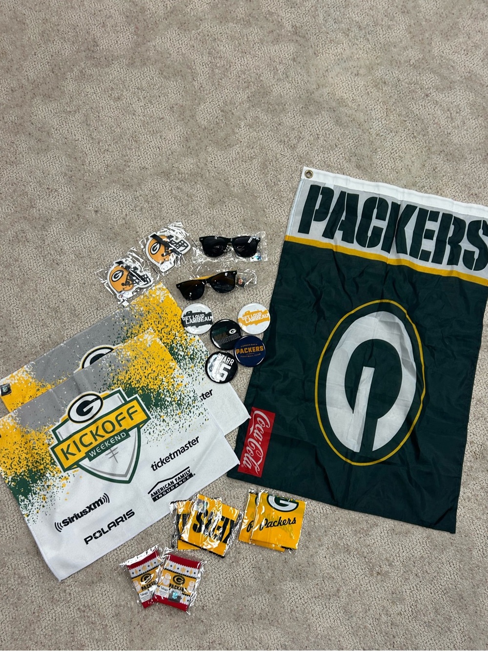 Green Bay Packers Flag and game day swag! 18pc lot